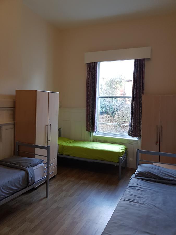 Single Bed Three-bed Female Dormitory Room